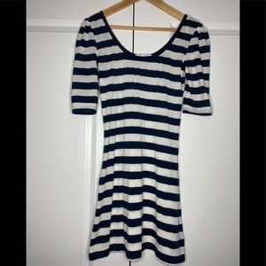 🛑Donated🛑 Large Navy and white t-shirt dress